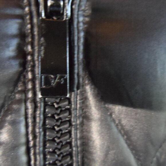 New Diane Von Furstenberg Black Quilted Down Coat w/Faux Fur Trim Hood Size S - Picture 9 of 16